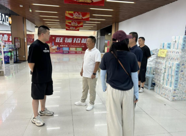 方舟配资 优化营商环境, 南苑街道凤凰城社区走访对接新商户